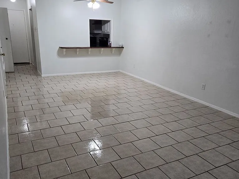 224-238 Zuni Dr — Photo 3