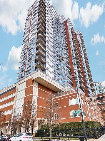 1st image of 1600 S Prairie Ave #1009