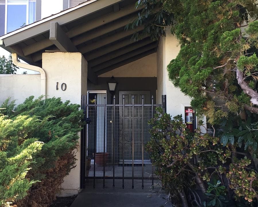 Front entrance on Del Rio