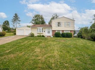 480 Hillview Dr, Morgantown, WV 26505