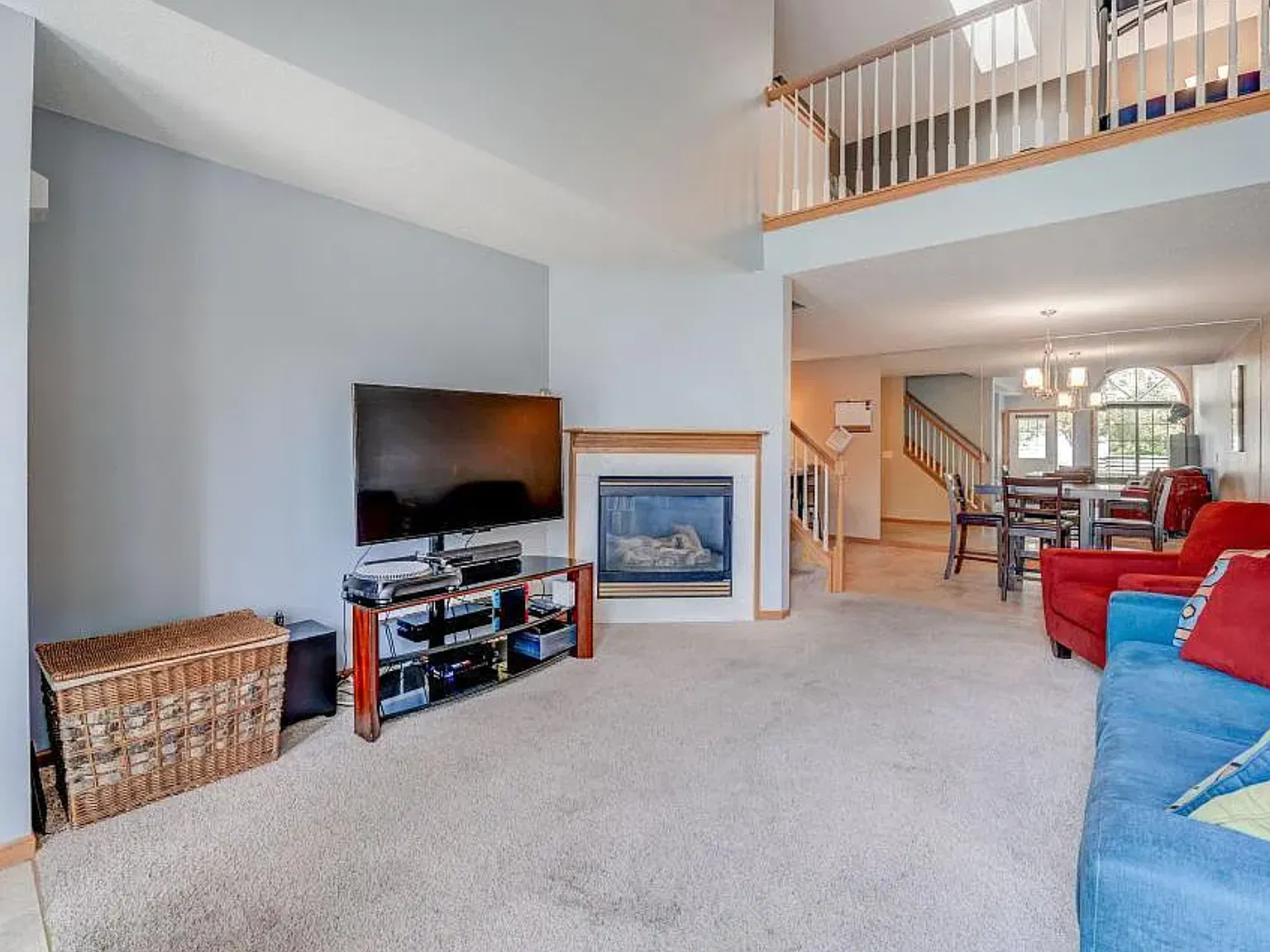2 bed, 1.5 bath, 1580 sqft, $1,900 — Photo 2