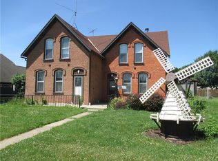 1304 Washington St, Pella, IA 50219