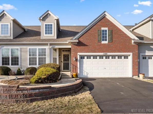 1580 Sedona Ave, Aurora, IL 60504
