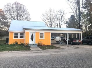 902 N McKay Ave, Dunn, NC 28334