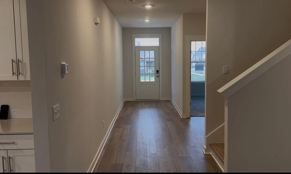 4 bed, 3.5 bath, 2872 sqft, $3,550 — Photo 4