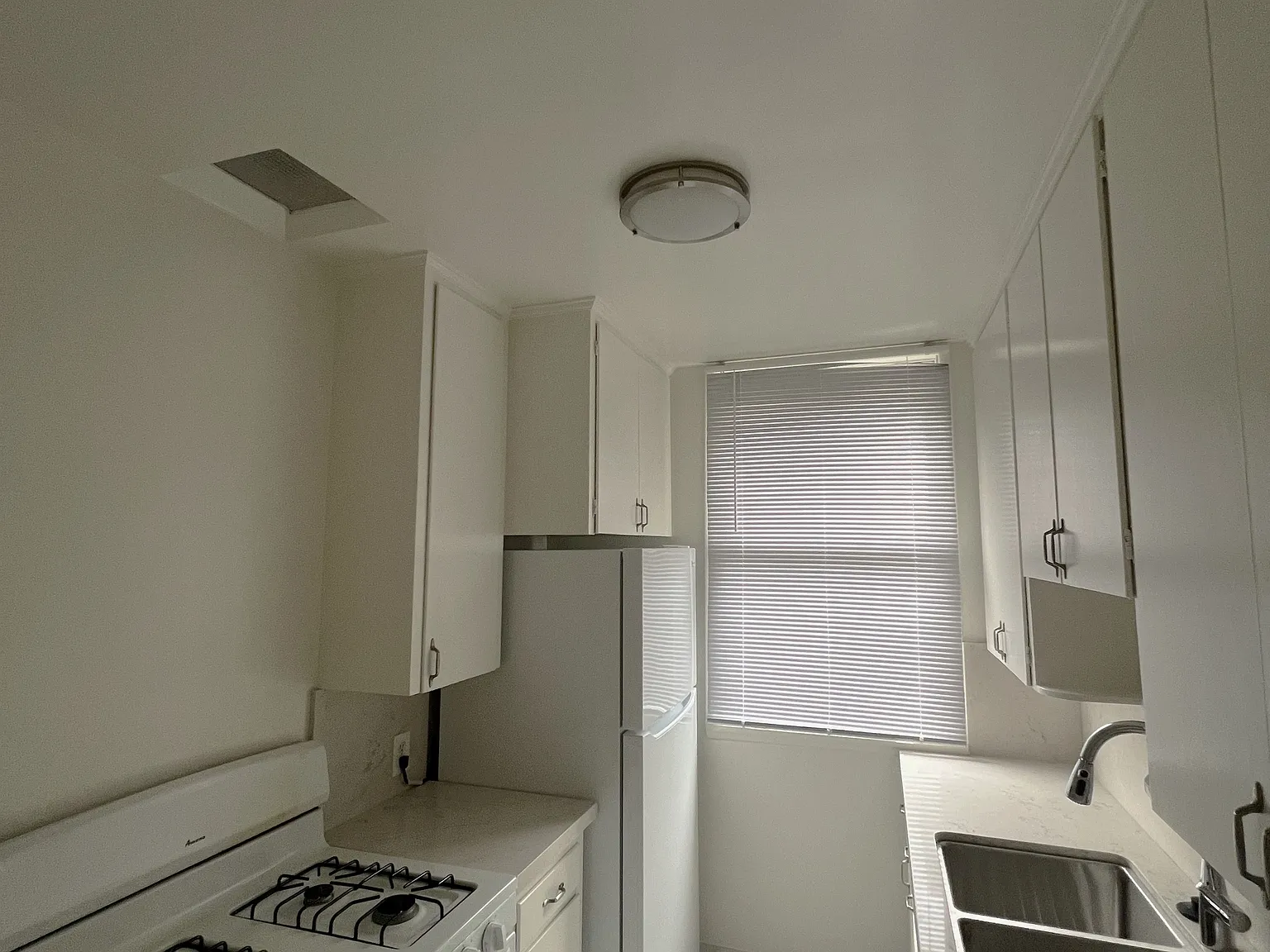 2 bed, $2,750 — Photo 3