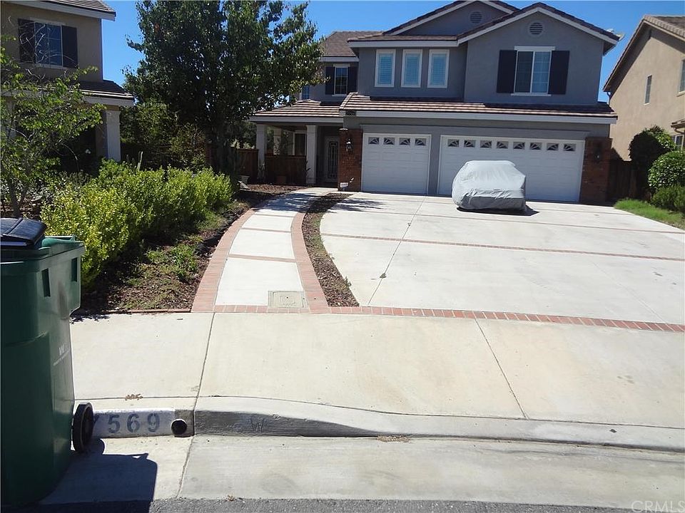 2nd image of 27569 Graystone Ln