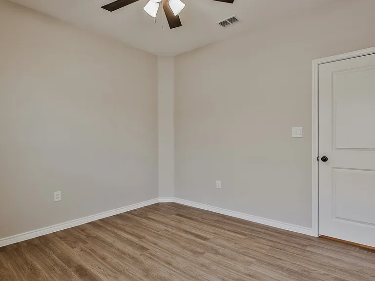 1313 Corpus Ave #B — Photo 12