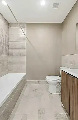 Bathroom, photo 1