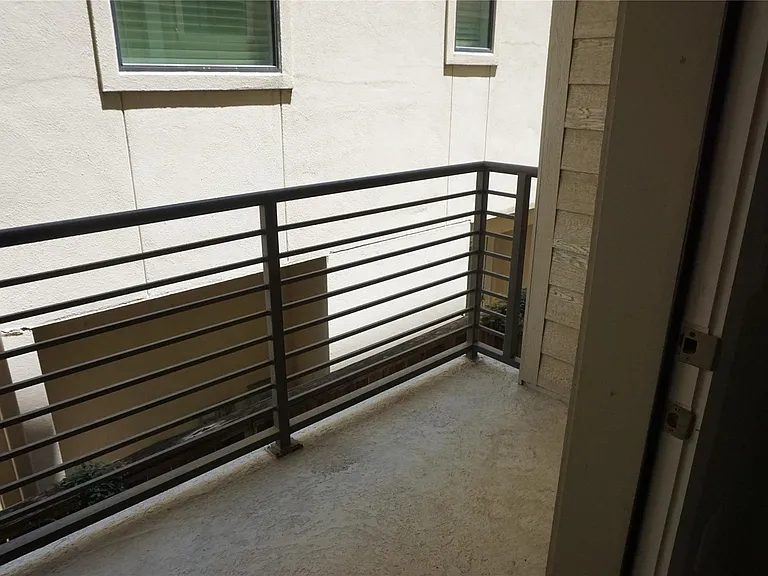 4819 Caroline St #111 — Photo 13