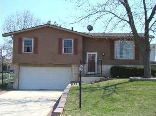 6303 N Hamilton Rd, Peoria, IL 61614