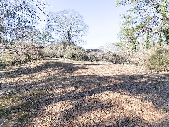 4th image of 2761 Rockdale Dr