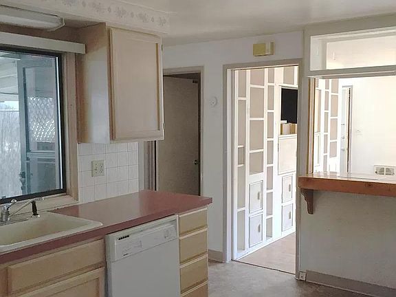 2nd image of 3018 W Walton Ave #A