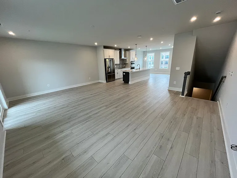 551 Munson Woods Walk #B — Photo 3