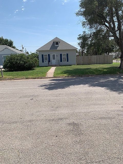1st image of 303 E 12th St