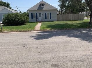 303 E 12th St, La Crosse, KS 67548
