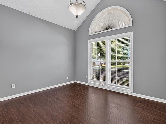 2nd image of 4065 River Green Pkwy