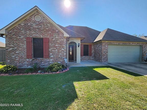 2nd image of 1006 Hammock Ln