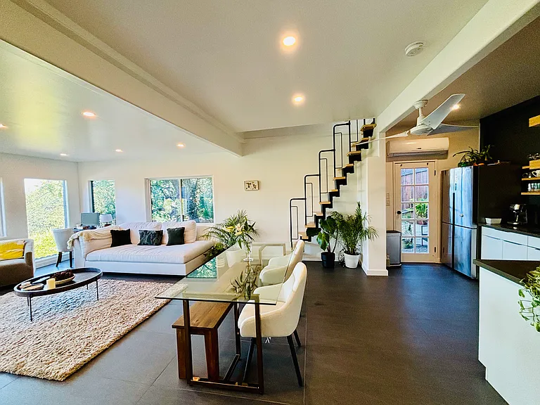 Linda Rosa Ave — Photo 2