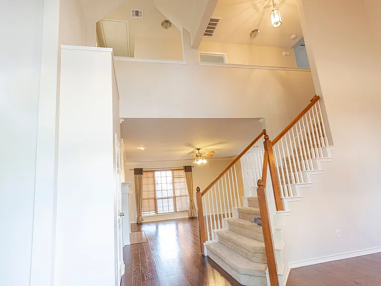 1200 Talley Ln — Photo 7