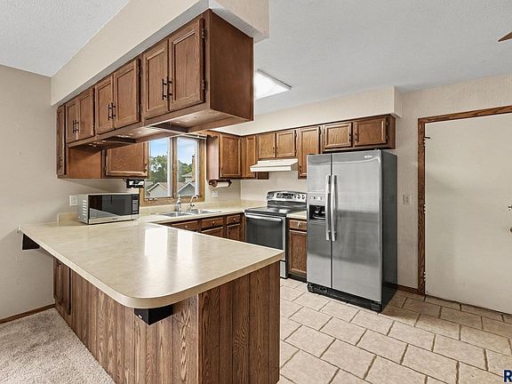 3rd image of 4104 S Birchwood Ave