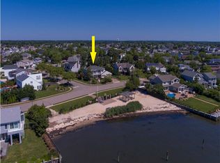 44 Shore Dr S, Copiague, NY 11726