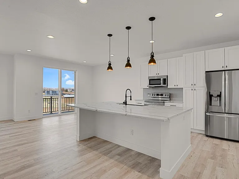 9659 E Idaho Pl — Photo 2