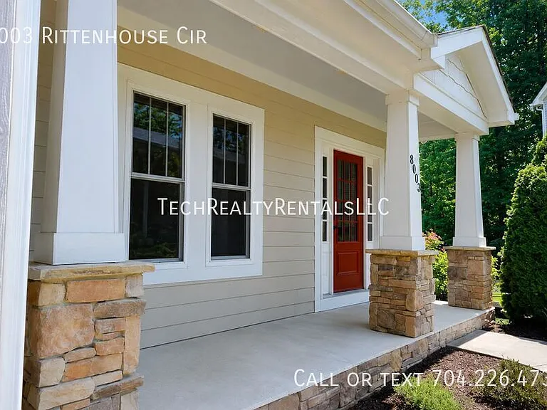 8003 Rittenhouse Cir — Photo 2