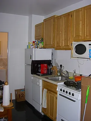 Rented by Prospect Equities Real Estate Corp | media 15