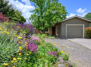 128 Faith Cir, Talent, OR 97540