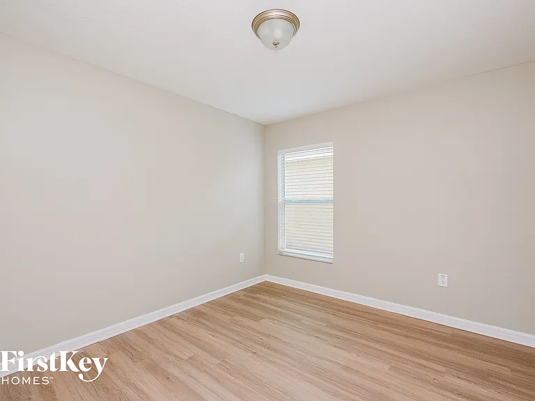 1908 Broad Winged Hawk Dr — Photo 9
