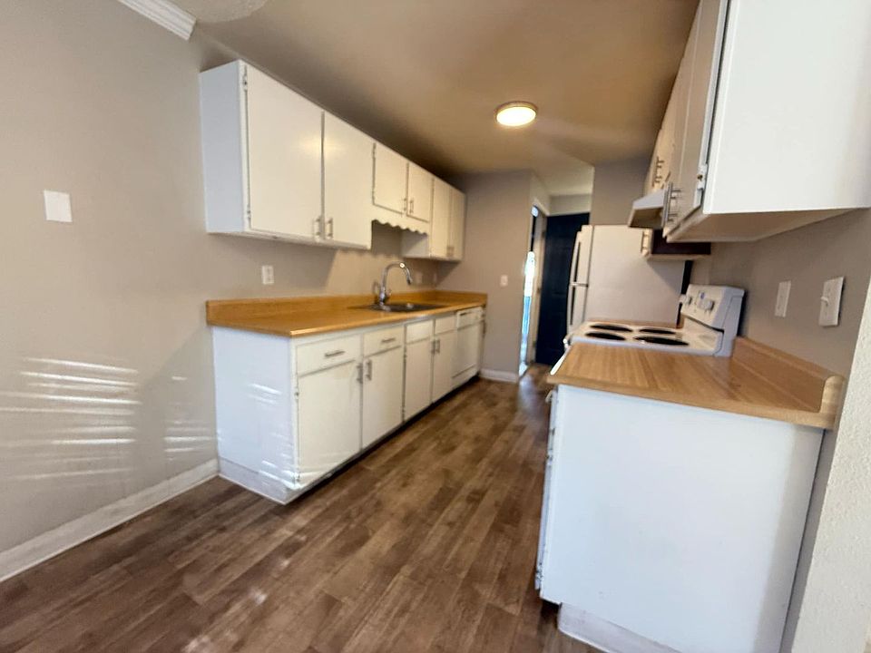 1st image of 12550 SE Powell Blvd APT 8