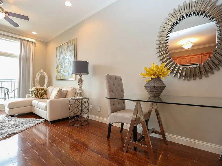 Lofts at 308 Ninth — Photo 8