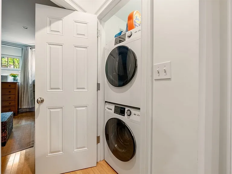 349 Marlborough St #1 — Photo 14