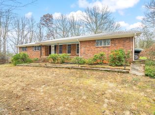 380 Greenbriar Rd, Sweetwater, TN 37874