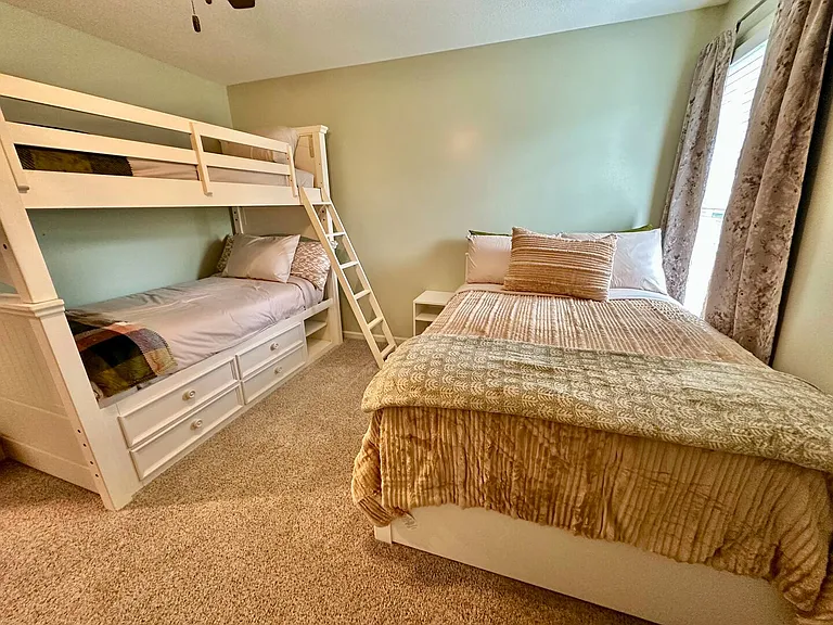 7005 Round Prairie St — Photo 32