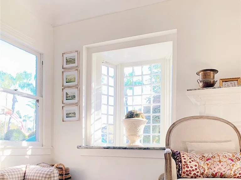 2421 N Heliotrope Dr — Photo 14