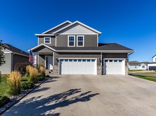 953 Albert Dr, West Fargo, ND