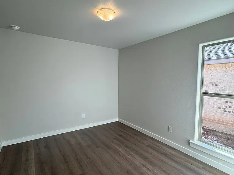 6508 Lewisville Ln — Photo 12