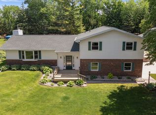 N2812 Alphorn Ln, Appleton, WI 54913