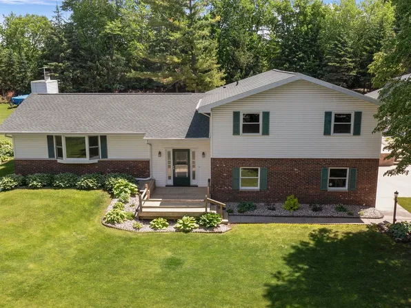 N2812 Alphorn Ln, Appleton, WI 54913