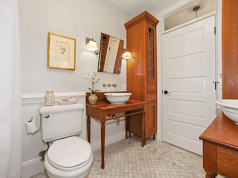 1116 K St NE #2 — Photo 10