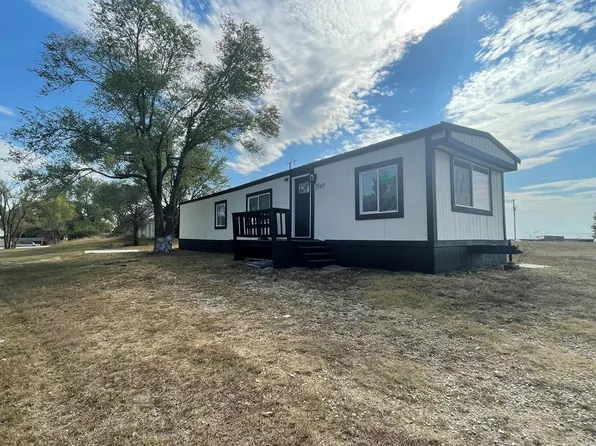 7549 Remington Rd, Salina, KS 67401