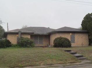 1001 E Crockett St, Beeville, TX 78102