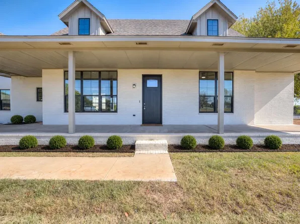 817 SW 16th St, Newcastle, OK 73065