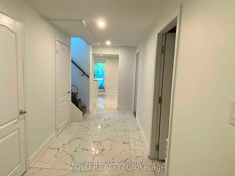 236 Renforth Dr — Photo 3