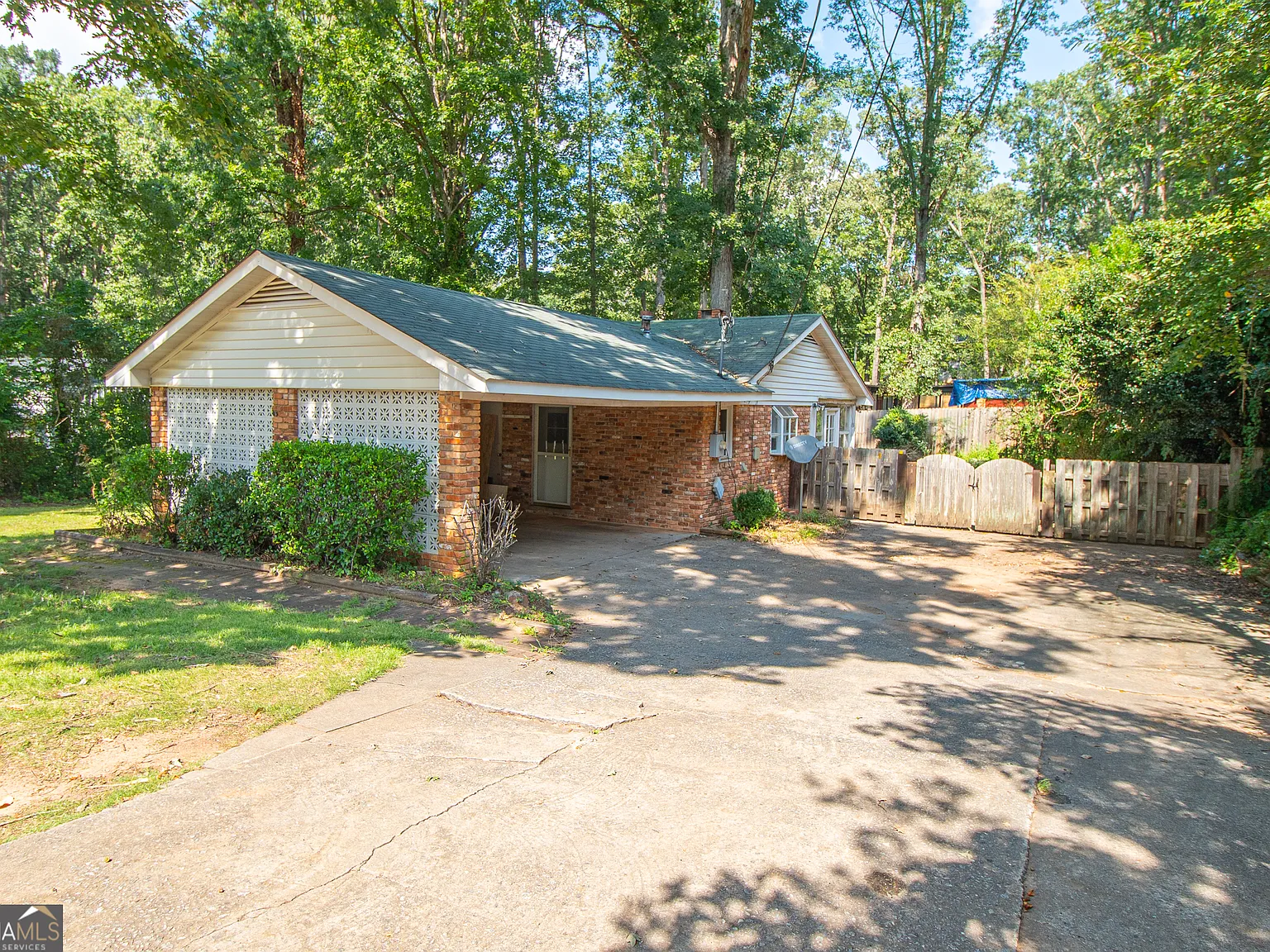 4 bed, 2.0 bath, 1536 sqft, $2,100 — Photo 2