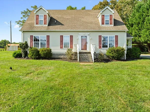 1695 Lakewood Forest Rd, Moneta, VA 24121