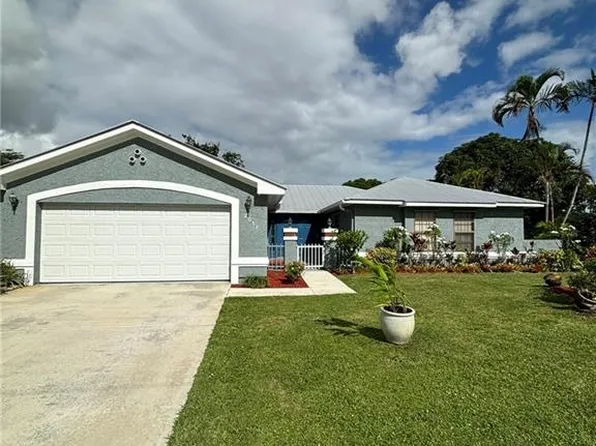 2017 SE Van Kleff Ave, Port Saint Lucie, FL 34952