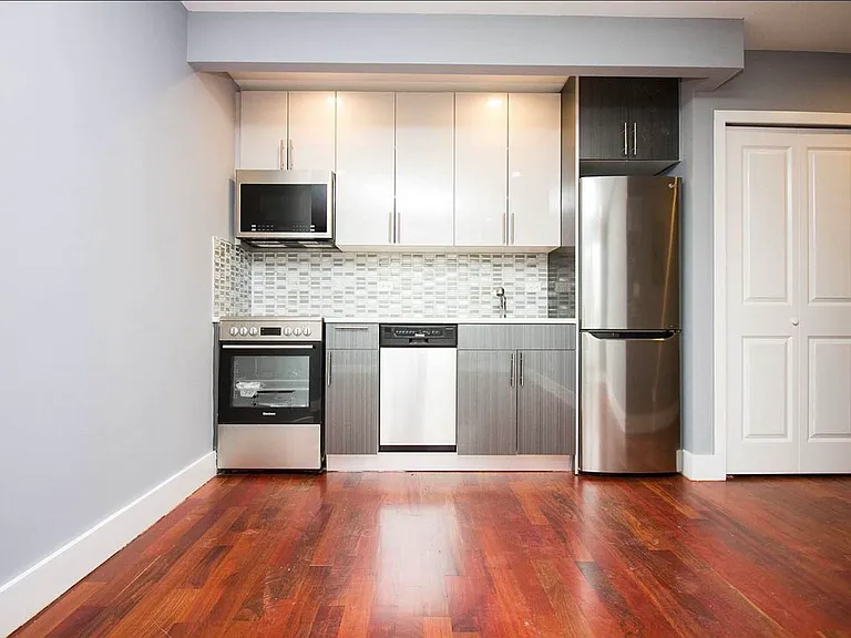 804 Jefferson Ave #1E — Photo 2